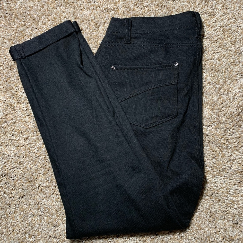 Black Silky Capris Legging Pants